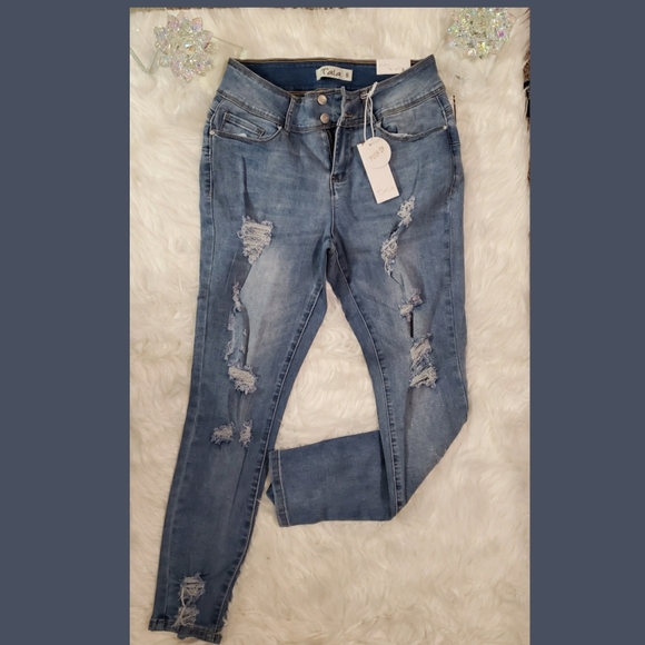 Jeans 👖 - Picture 2 of 3